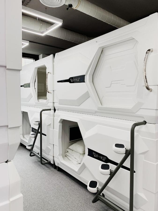 Av-1 Capsule 2* Київ